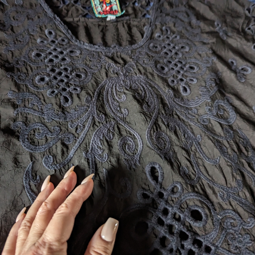 Johnny Was Black Embroidered Short Sleeve Tee